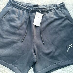 Jordan Essential Fleece HBR Shorts
Men's size XXL Black